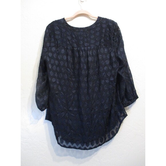 Jones New York Women’s Blouse Sz L Navy Textured Sheer Overlay 3/4 Sleeve Tunic - Picture 2 of 8